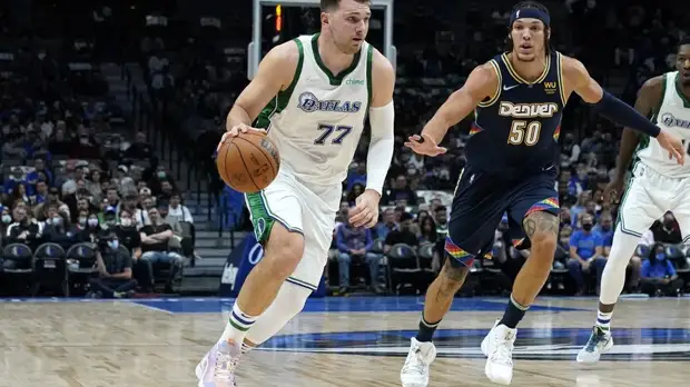 Дабл-дабл Дончича помог «Далласу» обыграть «Денвер» в матче НБА