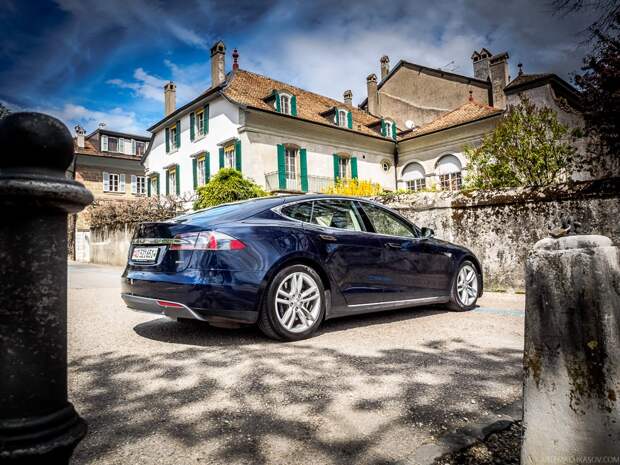 Тест-драйв Tesla Model S 85D: Привет, будущее! Тест-драйв Tesla Model S 85D: Привет, будущее!