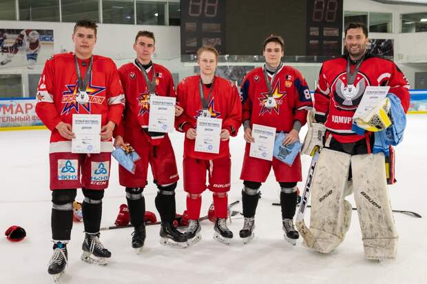 На фестивале по фиджитал-спорту в Удмуртии победу в хоккее одержали спортсмены ХК «Ижсталь»