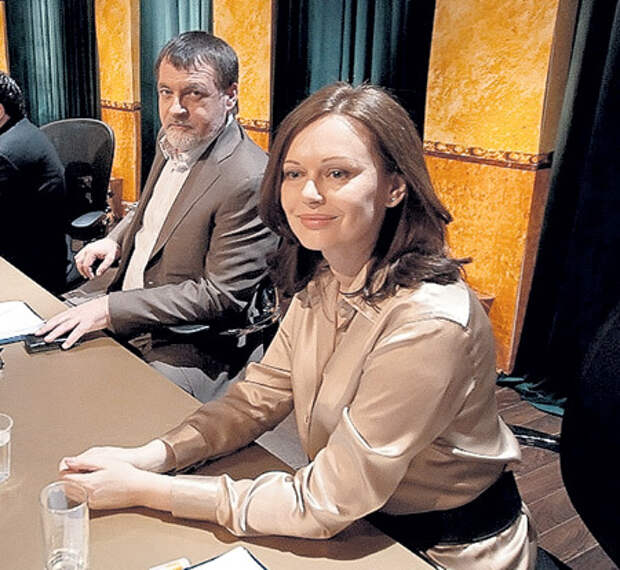 Ирина с Александром ЛИТВИНЫМ практикуют слияние в едином «космосе»