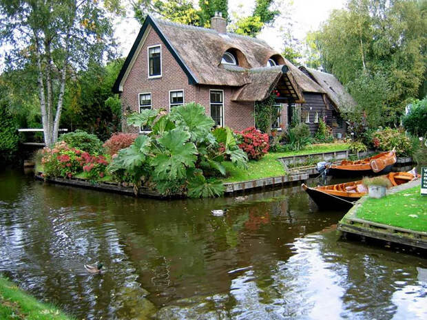 Деревня без дорог в Нидерландах