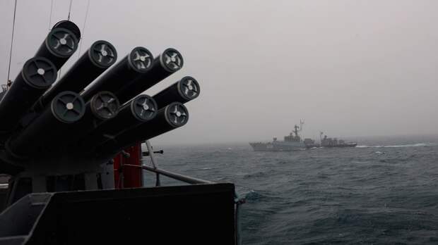 Моряки ТОФ атаковали торпедами субмарину «противника» в Авачинском заливе