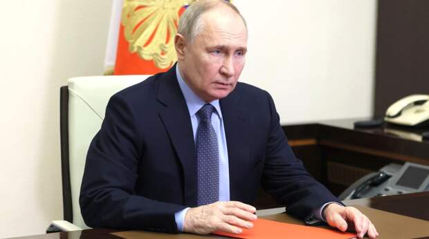 Путин раскритиковал назвавшего людей "упертыми" губернатора Моора