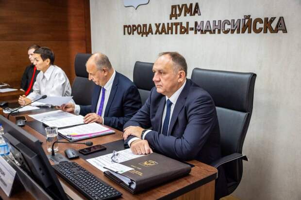 Жители Ханты-Мансийска сообщили о транспортном коллапсе из-за отсутствия топлива для новых газомоторных автобусов