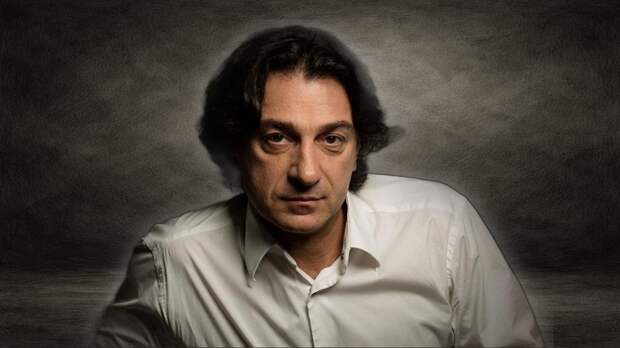 «Я сыграл десятки ролей, но комедии люблю безумно»: как Эвклид Кюрдзидис трижды разводился и чуть не стал мэром Салоник