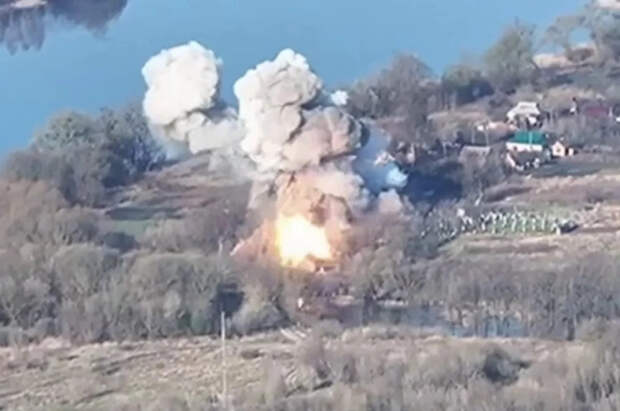 Бомбы стерли пункт дислокации боевиков ВСУ в Краснополье