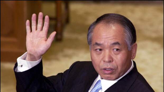 Японский депутат Судзуки: новогоднее убранство Москвы — признак силы России