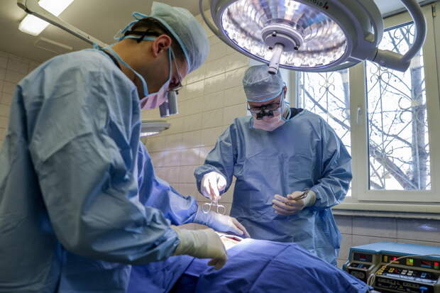 Хирурги показали фото с забытым в животе россиянки четыре года назад предметом