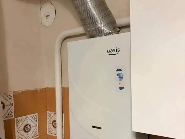 Супруги с трехмесячным ребенком отравились угарным газом в подмосковном Дзержинском: они забыли выключить плиту