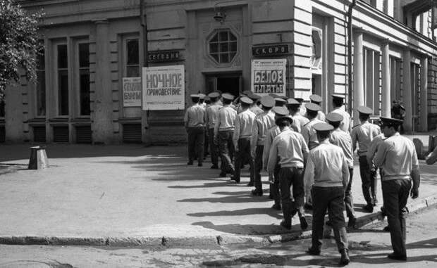 Последнее десятилетие СССР на фото Владимира Воробьева (70 фото)