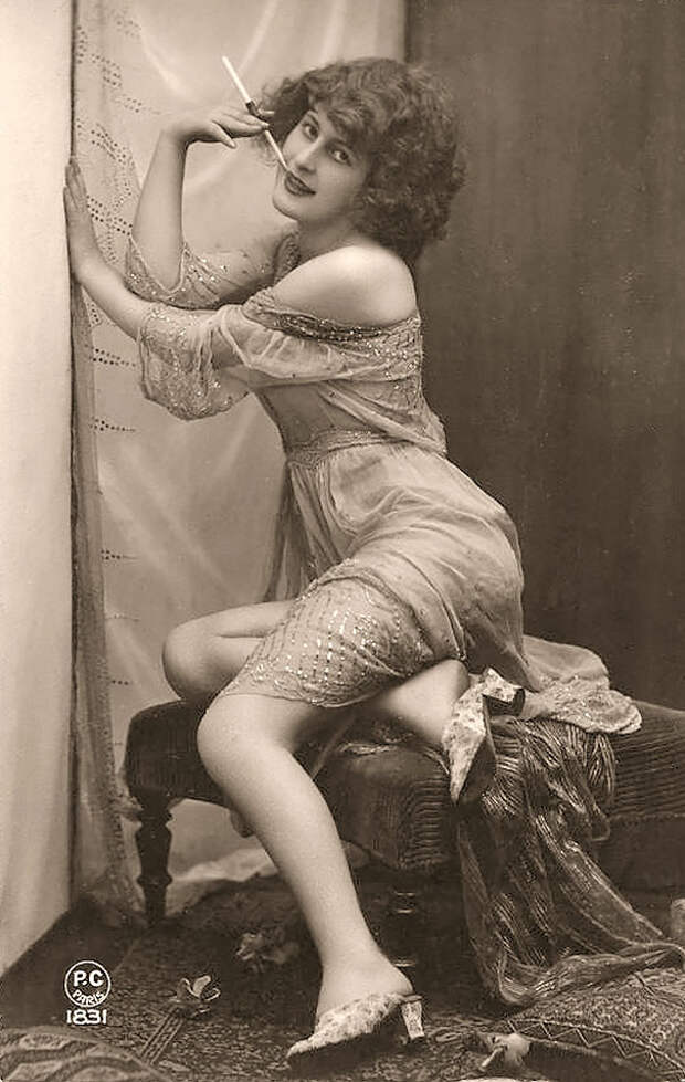 vintage-women-beauty-1900-1910-66__605