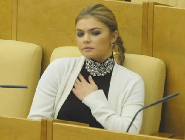 «Он её жених и мой муж», – вскрылась неожиданная деталь из личной жизни Алины Кабаевой