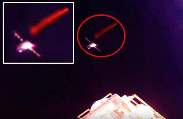 Над кораблем Dragon во время стыковки с МКС мелькнул красный НЛО