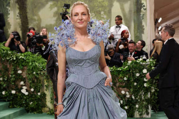 Актриса Ума Турман выбрала для свадьбы дочери платье за 305 тысяч рублей