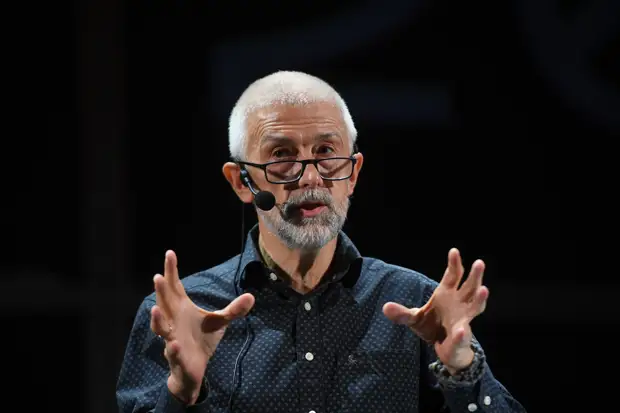 «Это были радостные и содержательные три года»: почему Эдуард Бояков уходит из МХАТа