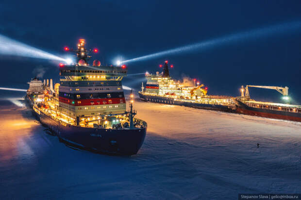 Почему атомные ледоколы сияют как новогодние ёлки