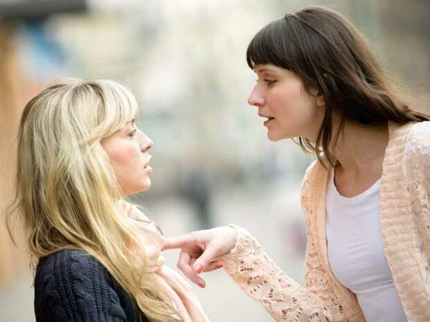 Ухоженная женщина не может употреблять ненормативную лексику. / Фото: top10a.ru Ухоженная женщина не может употреблять ненормативную лексику. / Фото: top10a.ru