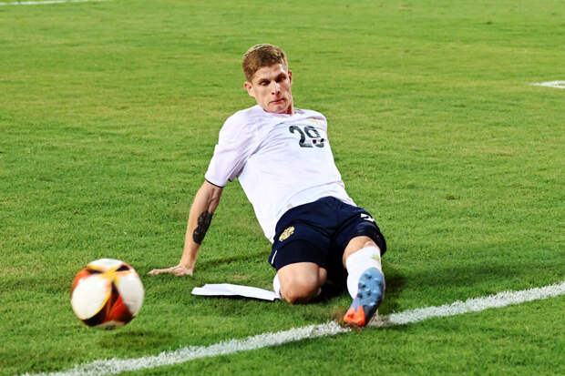 Игрок "Краснодара" Пальцев заявил, что фанаты ЦСКА кричали расистские заряды