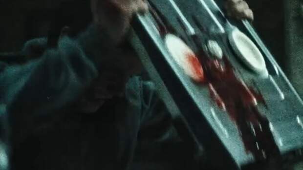 Сухейла Якуб и Хантер Дуэн сожгли «Зловещих мертвецов»