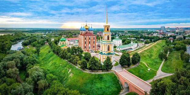 НМ 2 3 1609 сергунина туризм.jpg