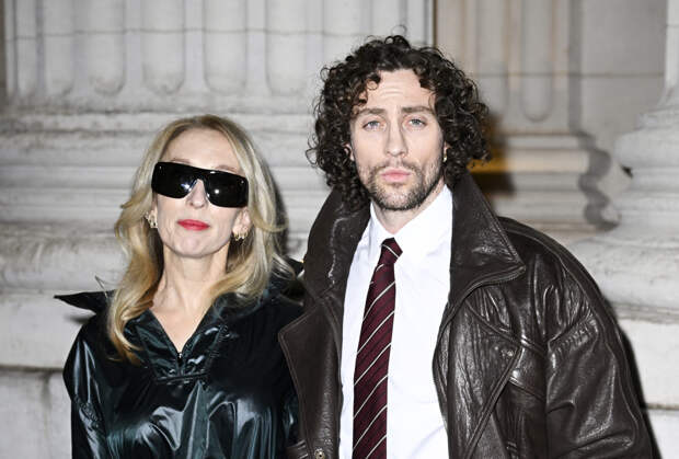 Образы 35-летнего актера и его 58-летней жены на показе Saint Laurent разгневали фанатов