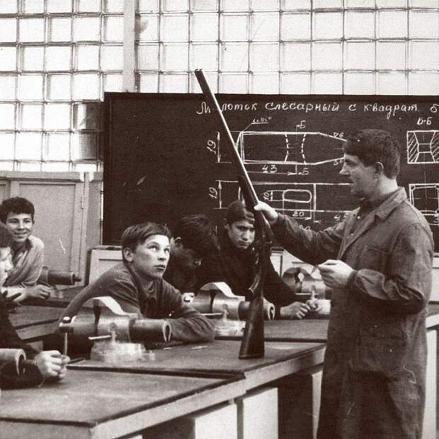 Школе ружейного мастерства Ижевского механического завода исполнилось 70 лет