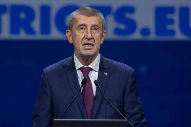 Премьер Бабиш: Чехия не будет брать на себя гарантии финансирования Украины