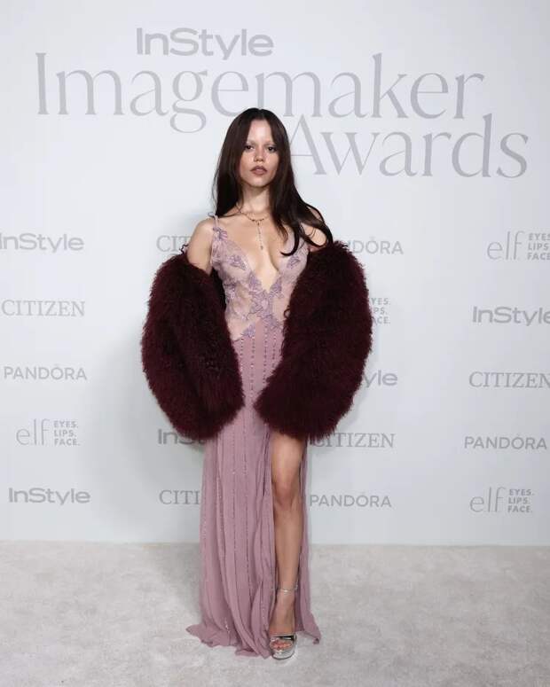 Редкий выход: Джессика Бил, Джастин Теру и Тора Бёрч