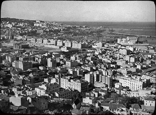 Самая большая и одна из наиболее развитых стран Африки. Самая большая и одна из наиболее развитых стран Африки.