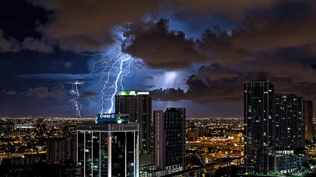 Молнии над Майами thunders01 Молнии над Майами