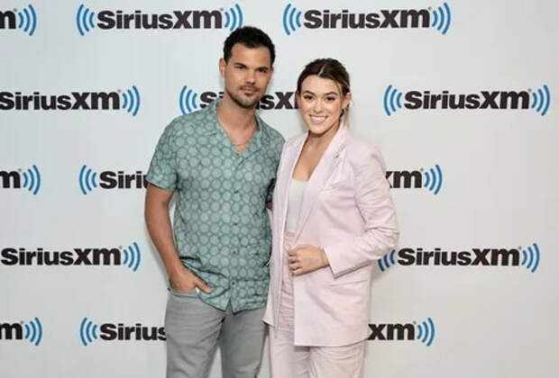 Звезда «Сумерек» Лотнер и жена ждут первенца, фанаты выбрали имя