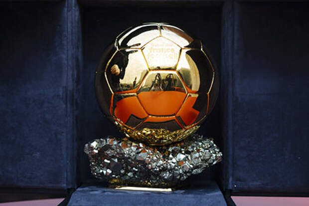 Месси и Роналду привычно вошли в число номинантов на «Золотой мяч»