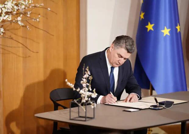 Президент Хорватии исключил отправку военных на Украину