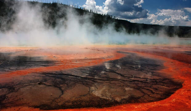 http://discover-travel.info/wp-content/uploads/2014/10/yellowstone-volcano-eruption-prediction-date-pictures-takw2kiroarurpekqcorjpg-photography.jpg