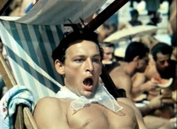 Василий Лановой в фильме "Полосатый рейс"