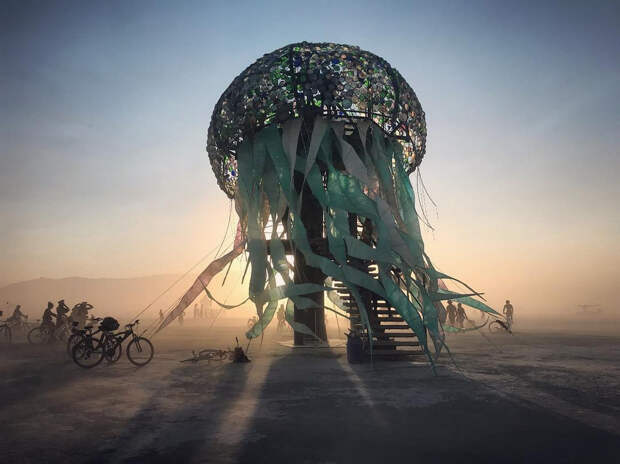 Безудержный креатив в фотографиях с фестиваля Burning Man 2018 12