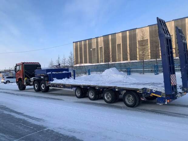 В Красноярском крае грузовик насмерть задавил прицепом 15-летнюю школьницу