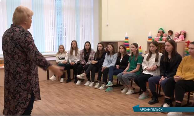 В Архангельске школьники смогли попробовать себя в разных профессиях