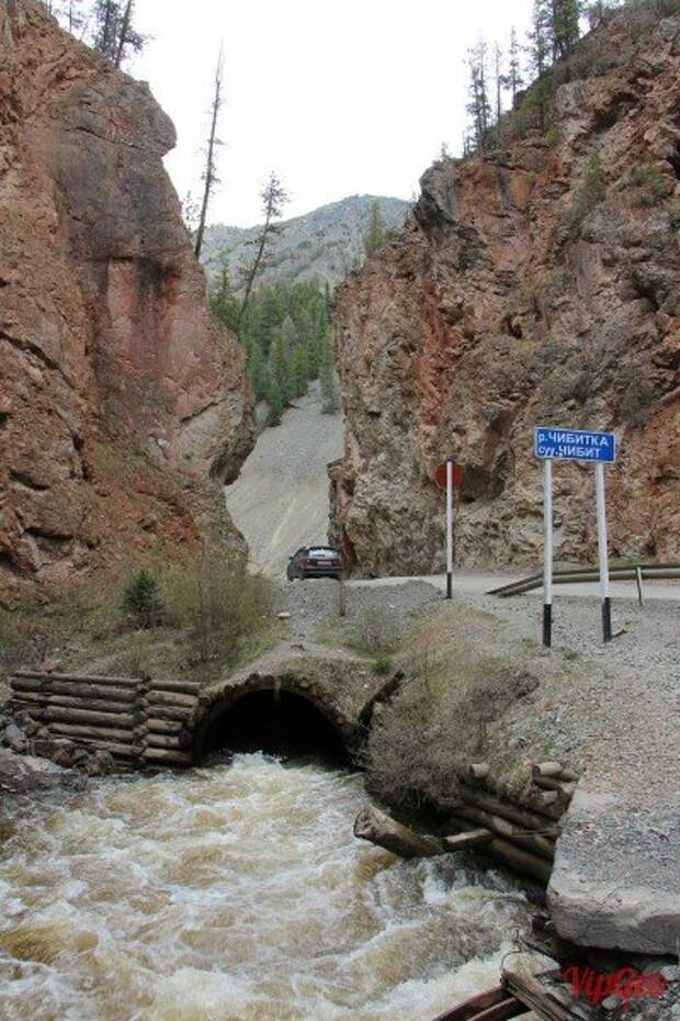 Красные ворота. Фото из интернета.