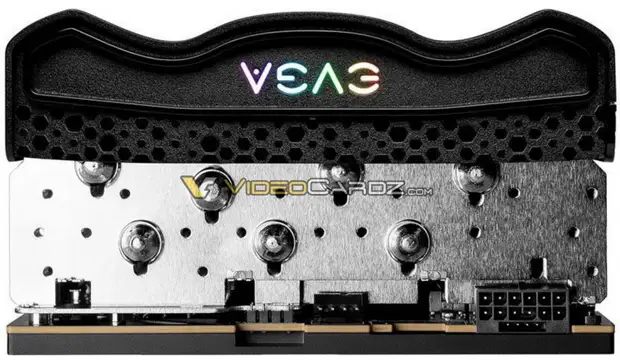 GeForce RTX 3090 Ti в исполнениях EVGA и Colorflul показались на изображениях
