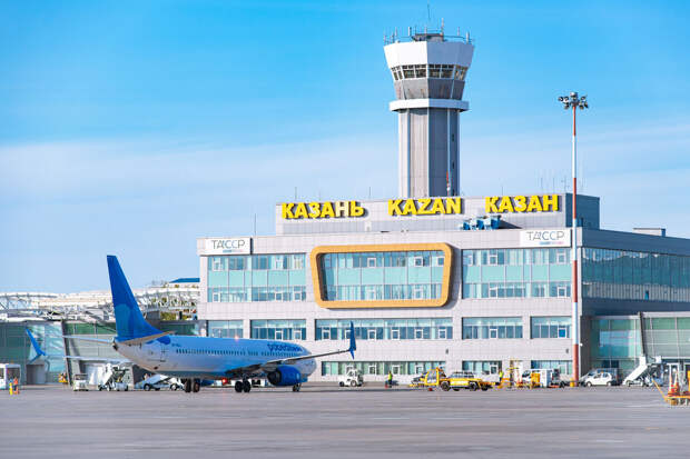 В аэропорту Казани ввели ограничения на прием и отправку рейсов