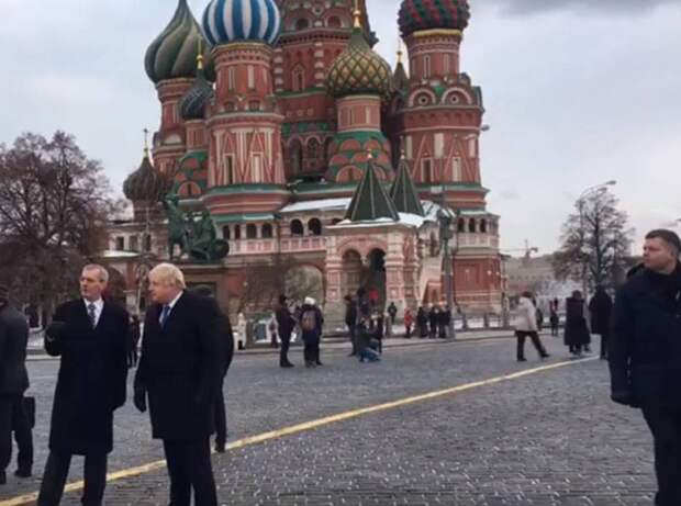 Борис Джонсон тянет из прошлого подзабытое «дело Скрипалей»: возможные причины