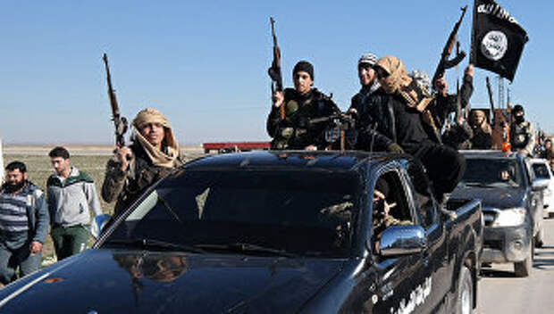 Боевики ИГ (запрещена в РФ) на северо-востоке Сирии. Архивное фото