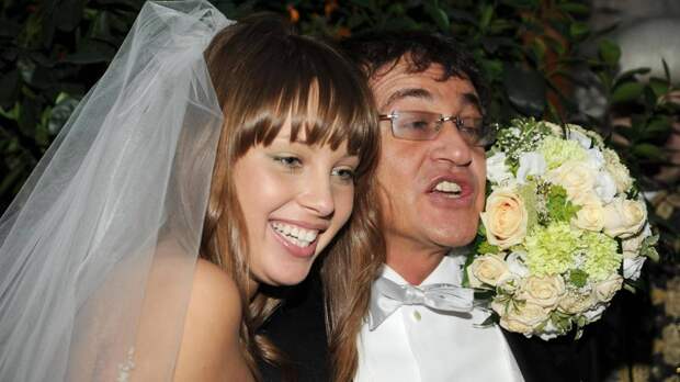 «Он свою Полину любил и любит сейчас»: Вероника Степанова уверена, что Дмитрий Дибров не охладел к бывшей жене