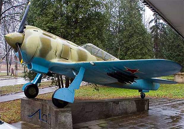 Истребитель Ла-5 