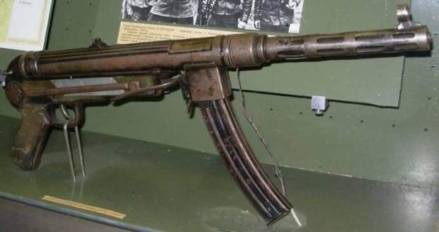 Партизанский ПП ТМ-44 объединил в себе черты отечественного и вражеского оружия.
