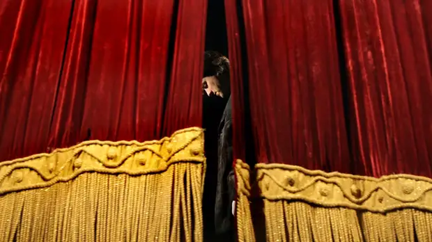 Театры Петербурга покажут более 30 спектаклей с 7 по 10 января