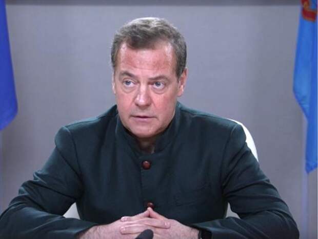 Медведев приравнял власти США к бандеровскому режиму после обстрела Севастополя