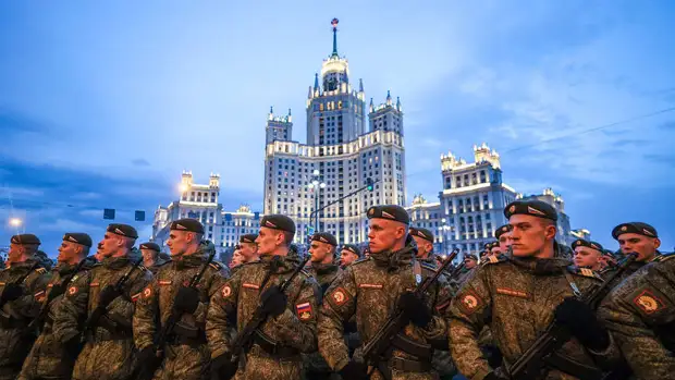 Танки в городе: первая репетиция парада Победы в Москве