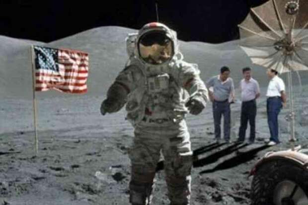 Флаг США на луне
